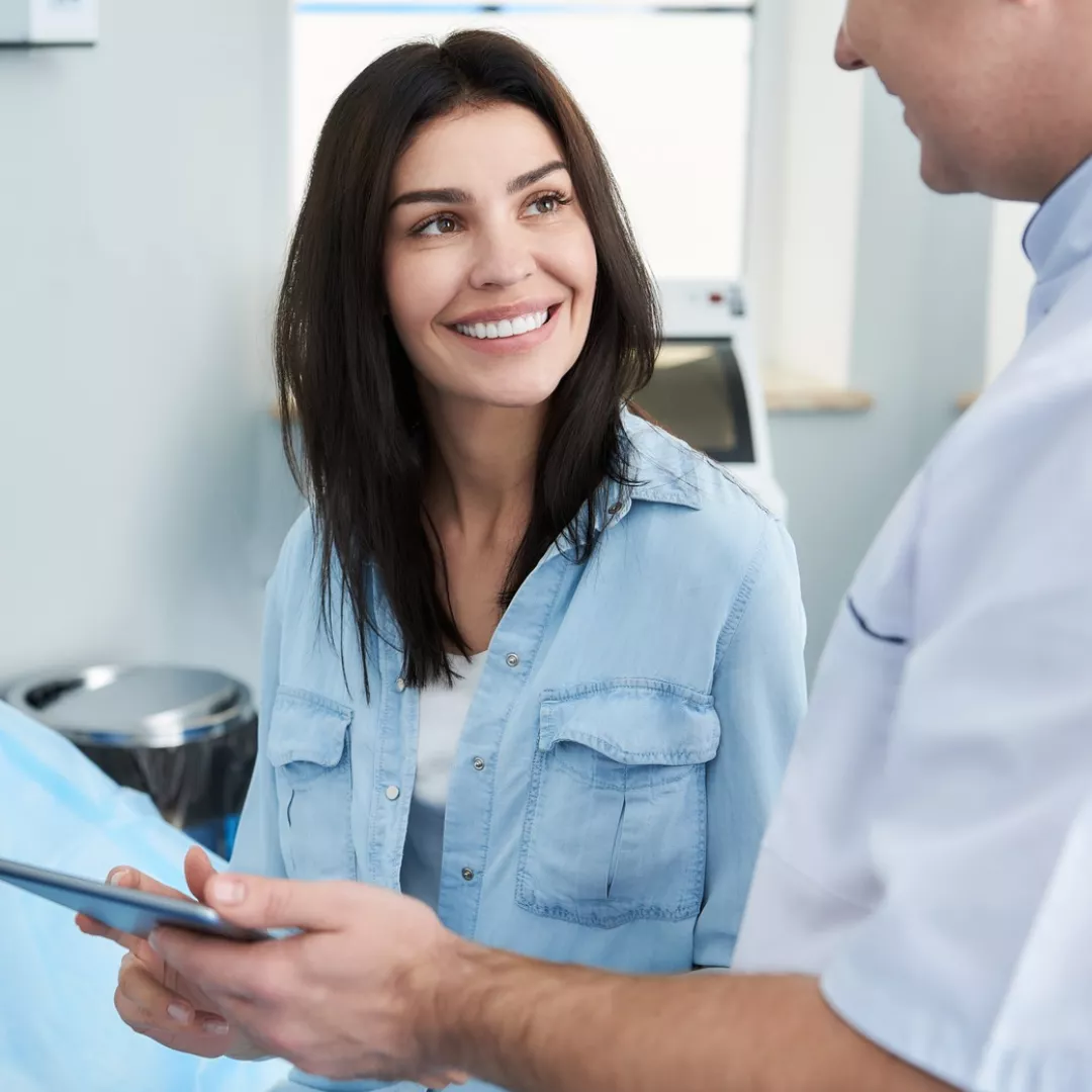 lady-with-aesthetic-medspa-worker-69b989d65b85f